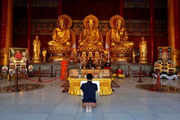 Lễ chùa theo trình tự